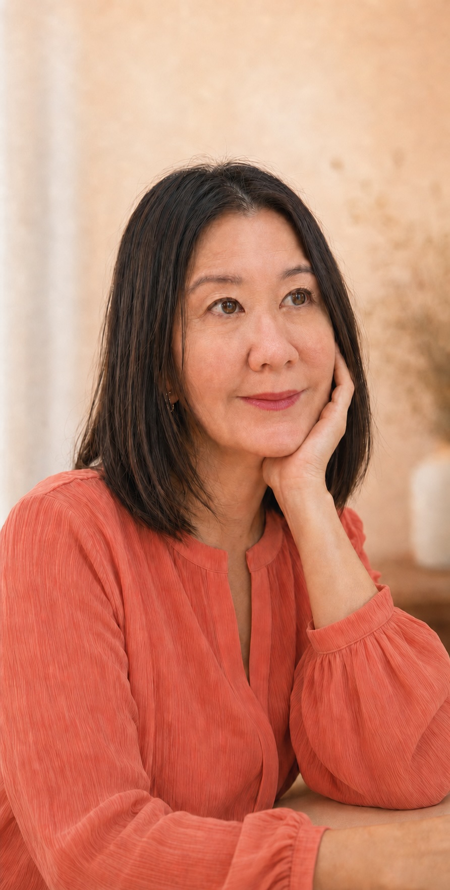Elaine Choi, founder of Glowtitude, supporting women to glow through midlife from the inside out.